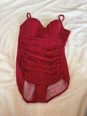 Miraclesuit Red Polka Dot Slimming One Piece Swimsuit Size 16 Retro Pin-Up NWOT